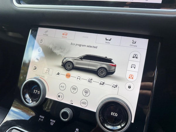 Used Land Rover Range Rover Velar 2017 for sale - 76312326: Photo 42