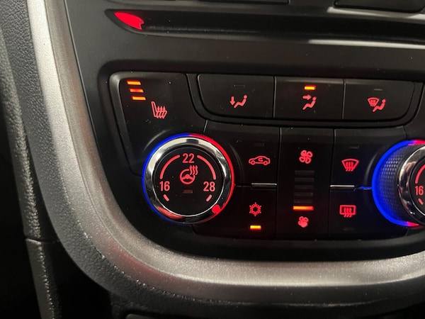 Used Vauxhall Mokka 2016 for sale - 76249878: Photo 19
