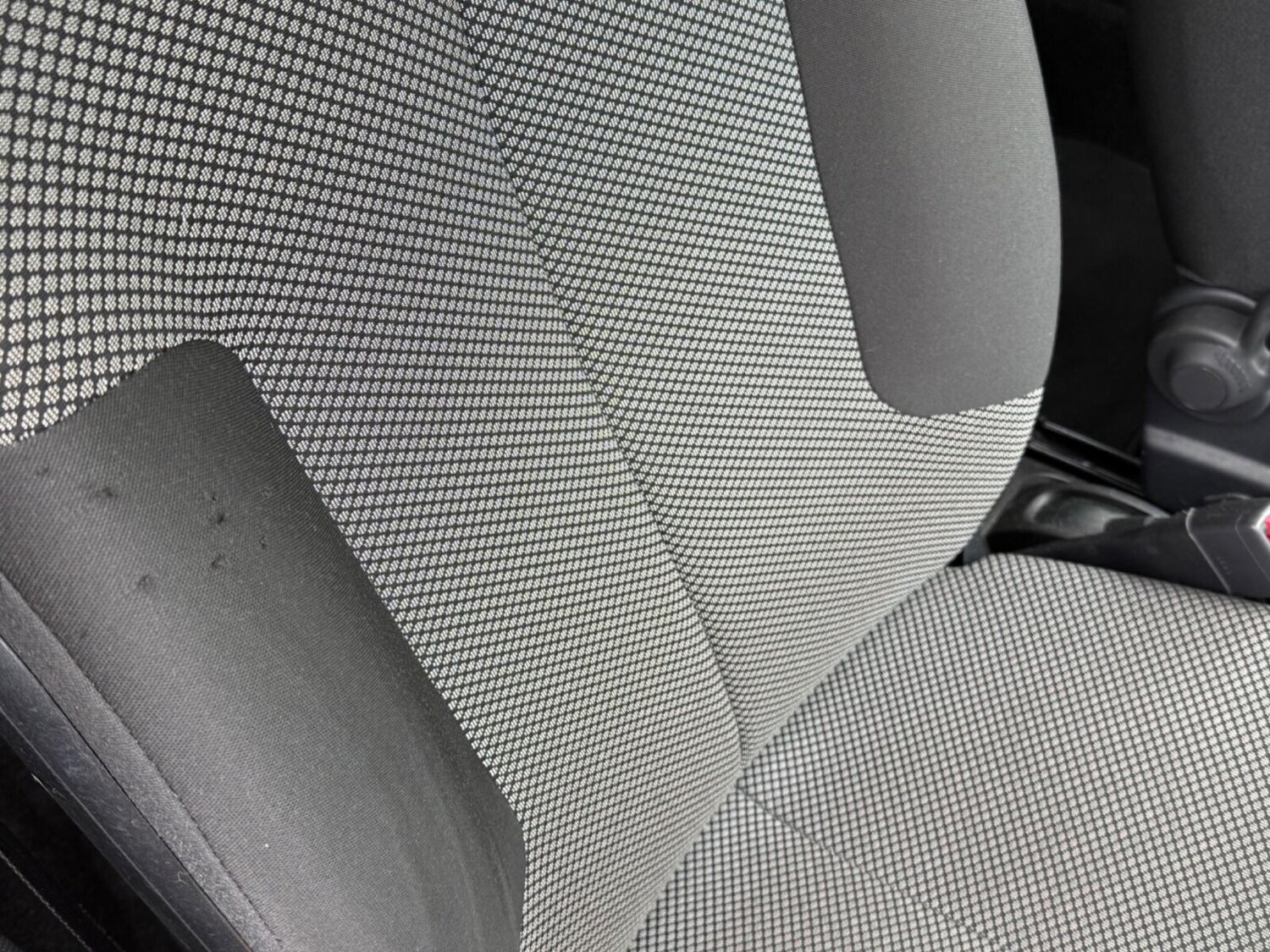 Used Toyota AYGO 2012 for sale - 78022332: Photo 21