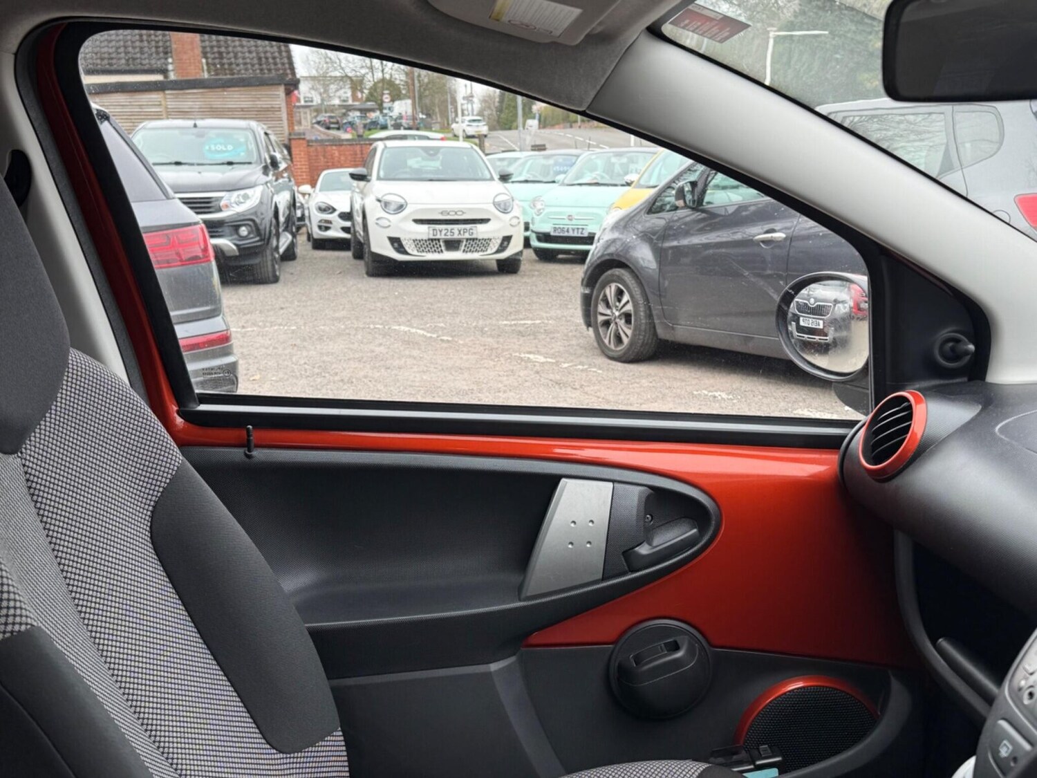 Used Toyota AYGO 2012 for sale - 78022332: Photo 23