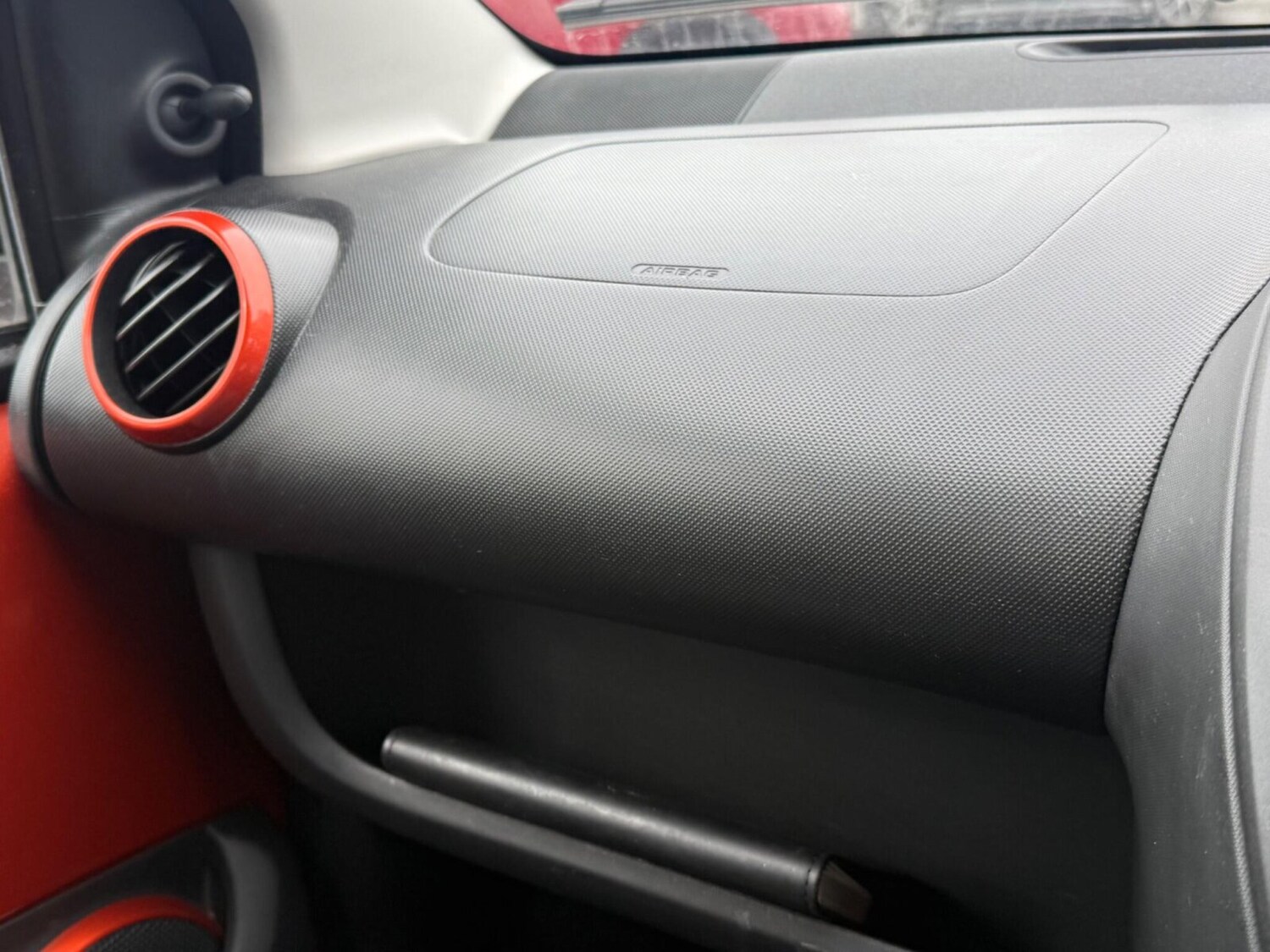 Used Toyota AYGO 2012 for sale - 78022332: Photo 24