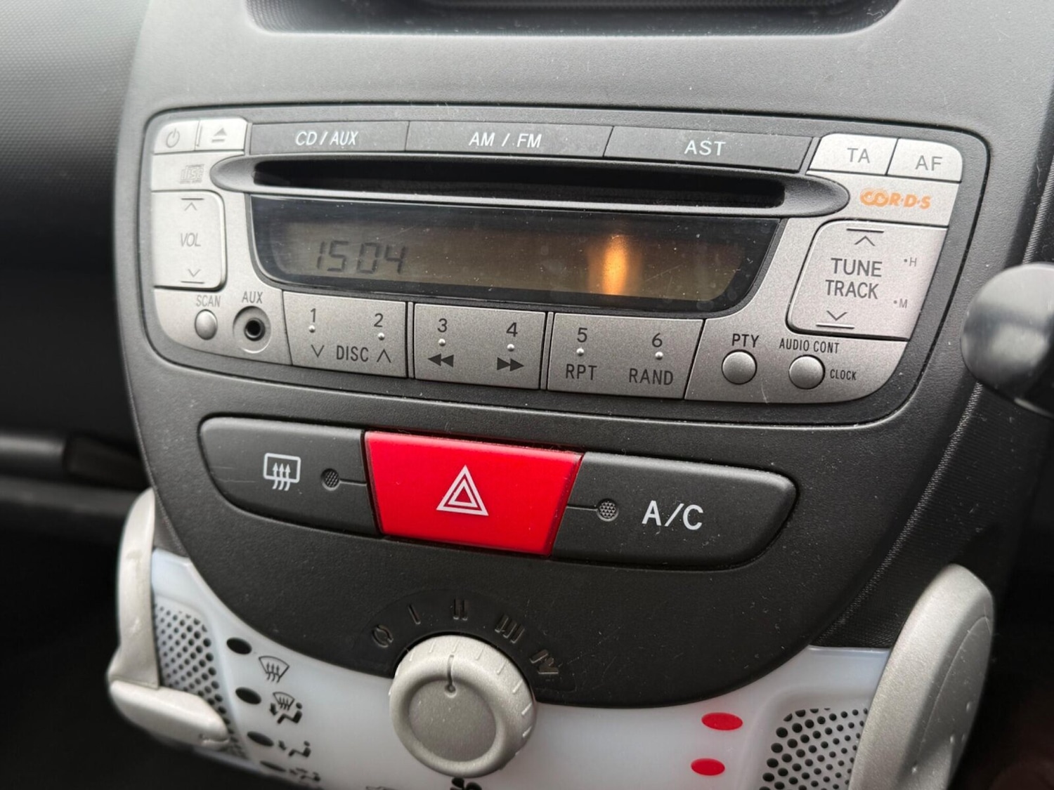 Used Toyota AYGO 2012 for sale - 78022332: Photo 25