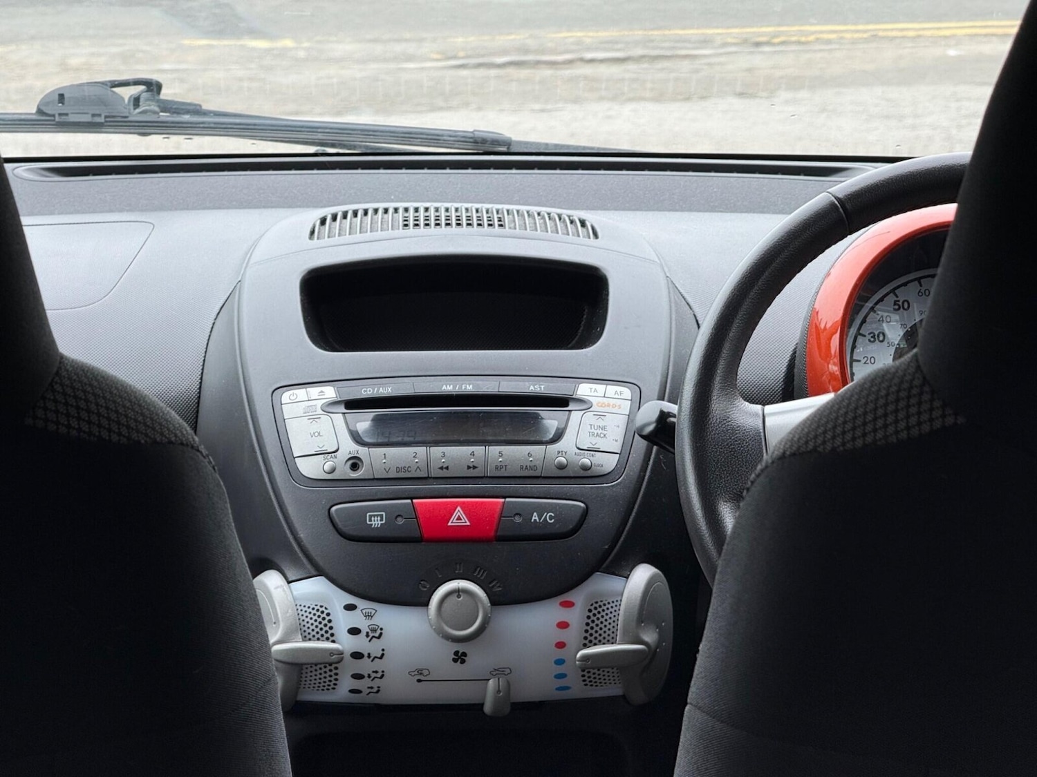 Used Toyota AYGO 2012 for sale - 78022332: Photo 3