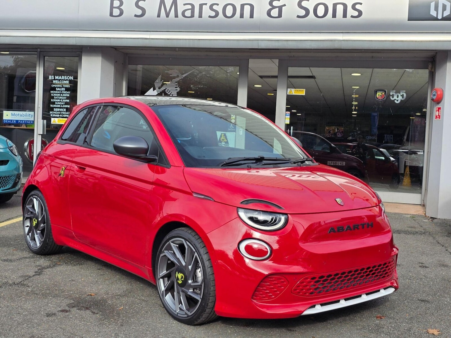 Used Abarth 500 2025 for sale - 76434703: Photo 1