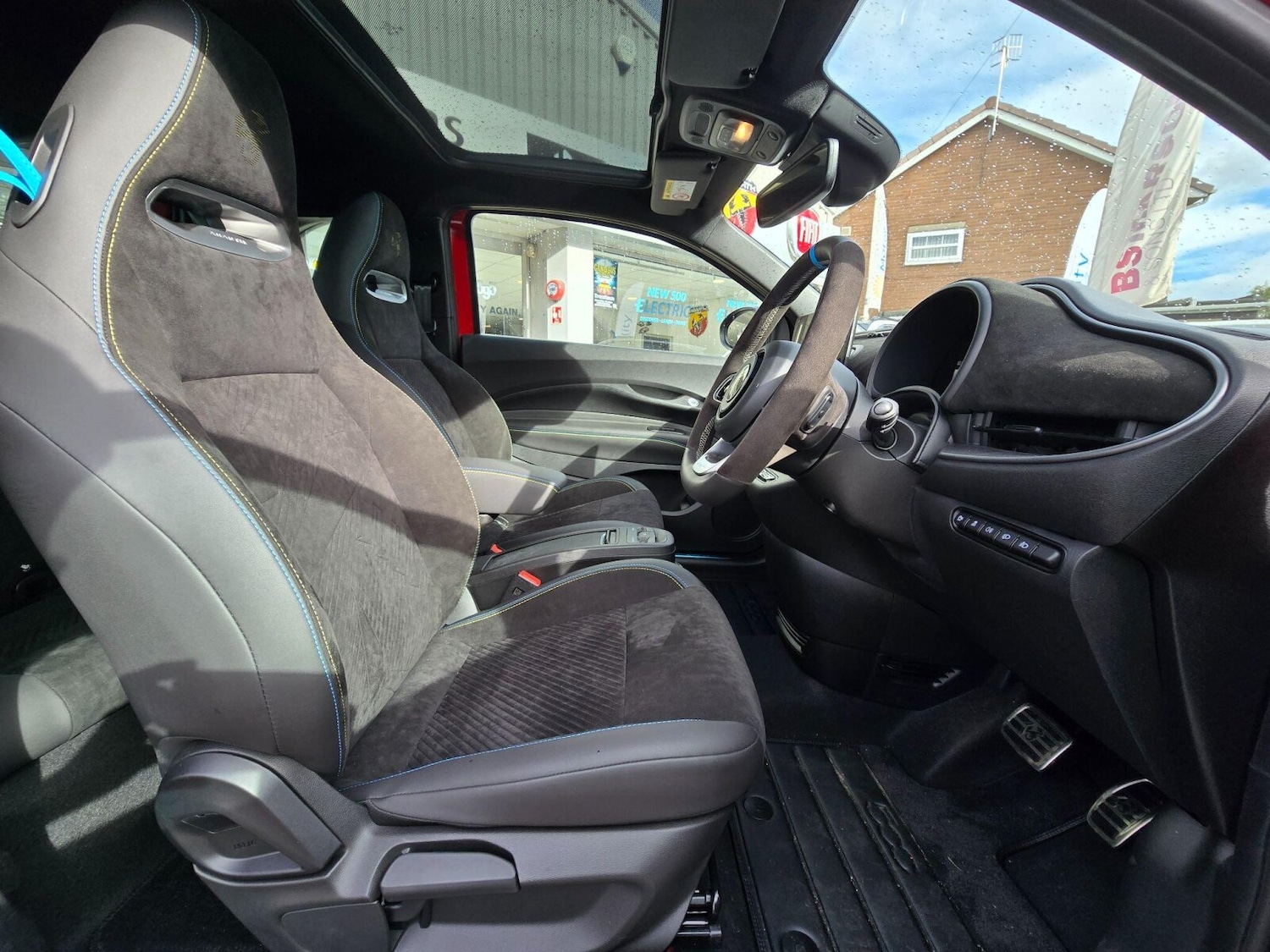 Used Abarth 500 2025 for sale - 76434703: Photo 15