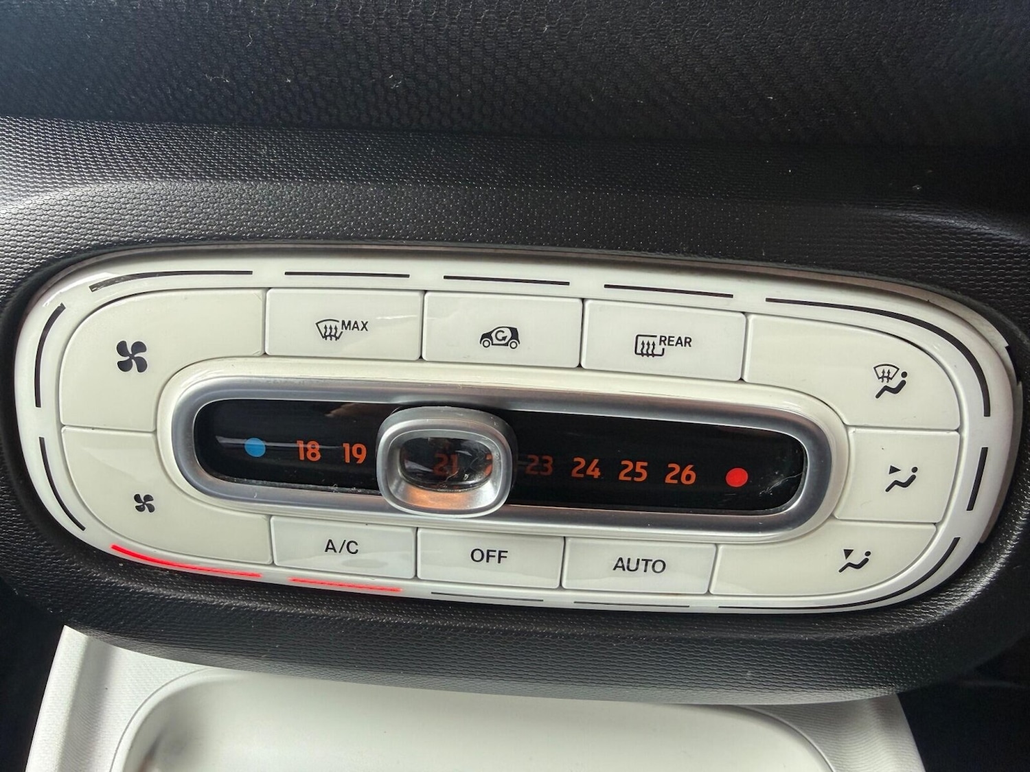 Used smart fortwo 2015 for sale - 76375567: Photo 29
