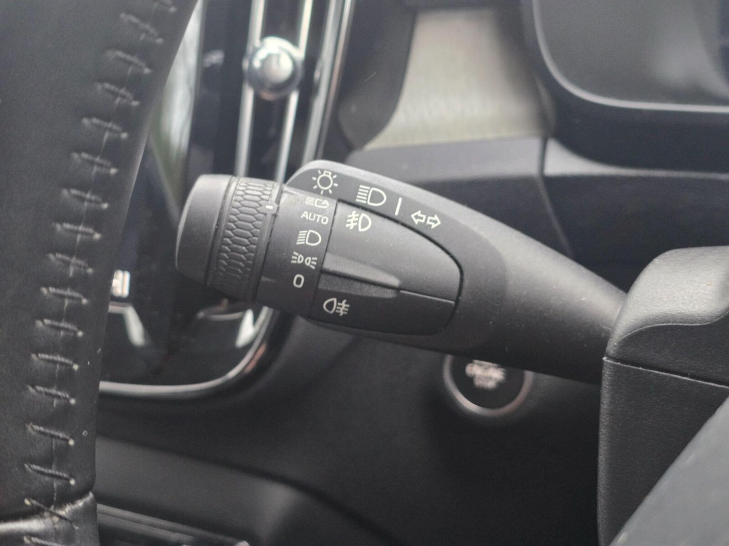 Used Volvo XC40 2019 for sale - 77151546: Photo 25