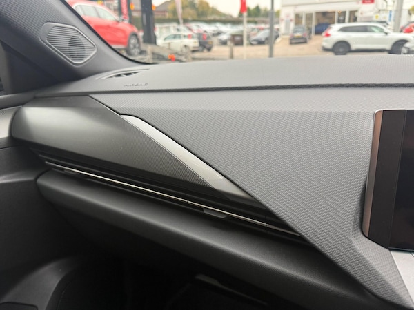 Used Vauxhall Astra 2023 for sale - 76276264: Photo 32