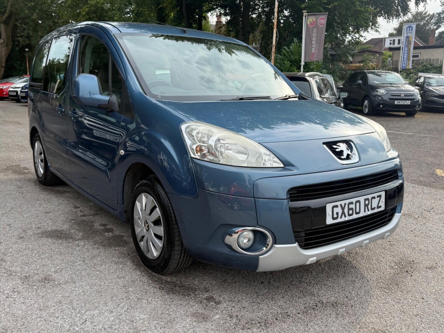 Used Peugeot Partner Tepee 2010 for sale - 76971259: Photo 1
