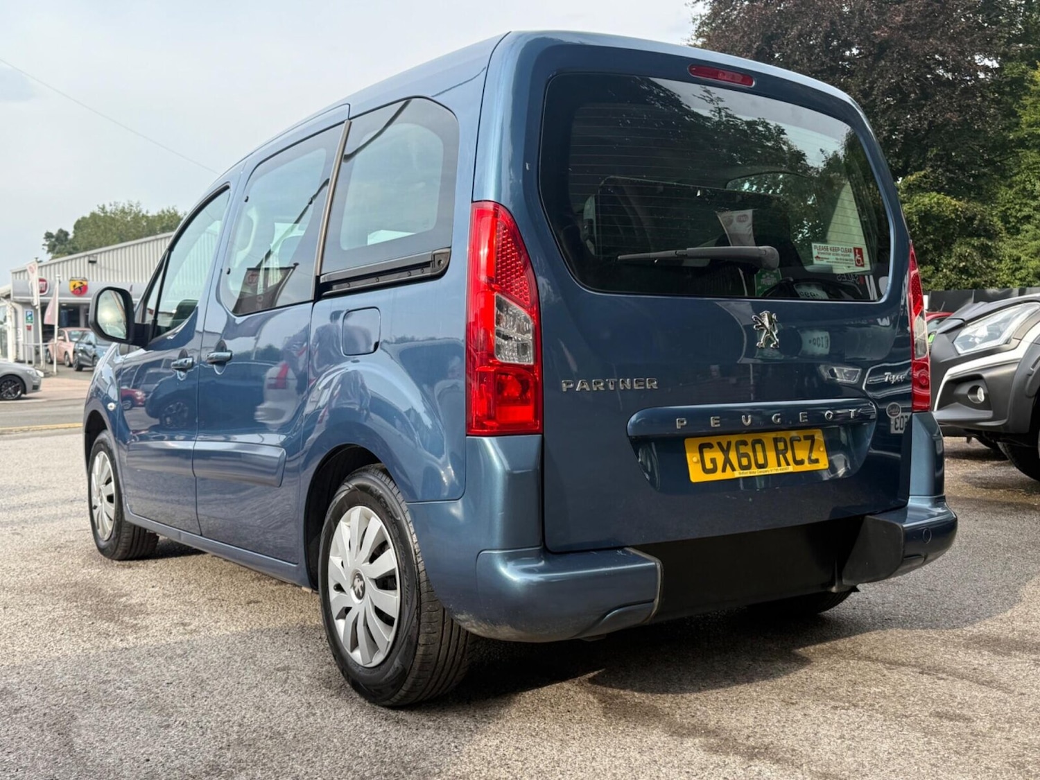 Used Peugeot Partner Tepee 2010 for sale - 76971259: Photo 12