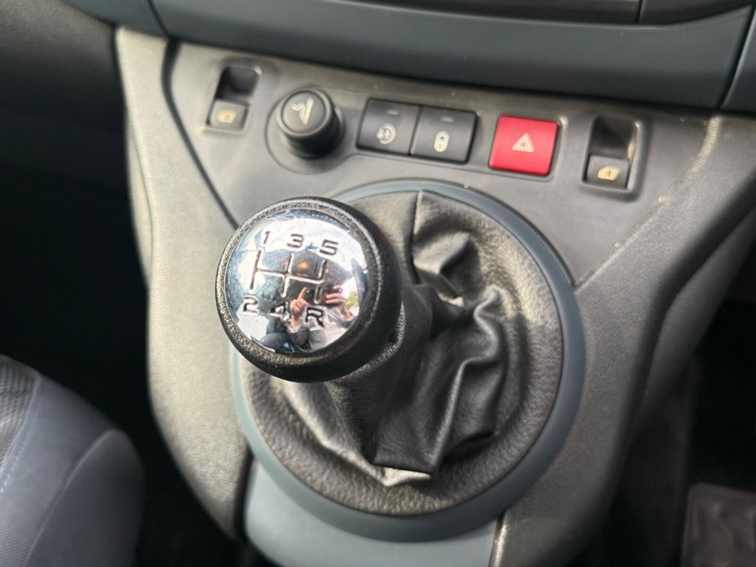 Used Peugeot Partner Tepee 2010 for sale - 76971259: Photo 28