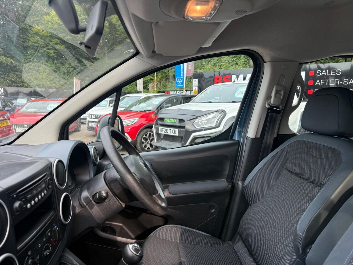 Used Peugeot Partner Tepee 2010 for sale - 76971259: Photo 35