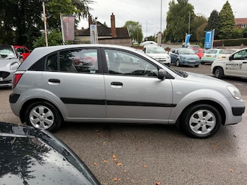 Used Kia Rio 2009 for sale - 76092052: Photo 2