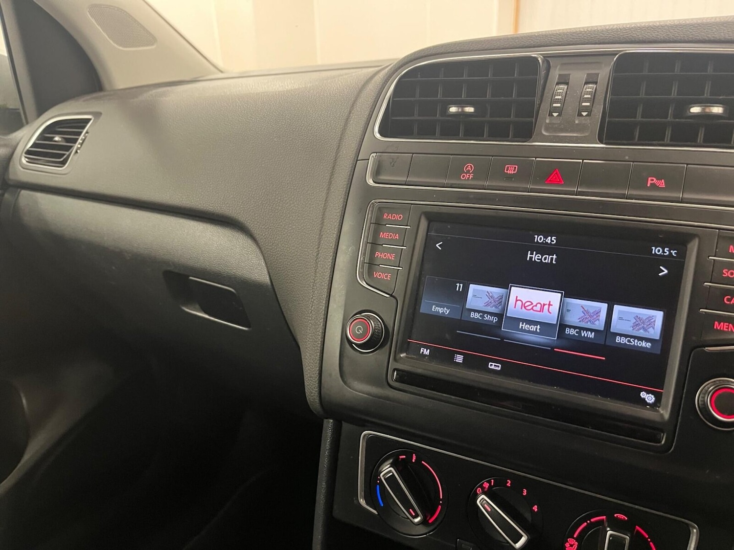 Used Volkswagen Polo 2015 for sale - 77636232: Photo 30