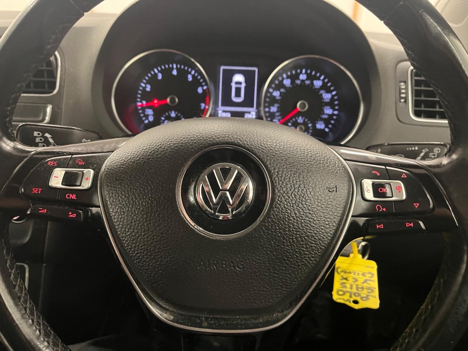 Used Volkswagen Polo 2015 for sale - 77636232: Photo 35