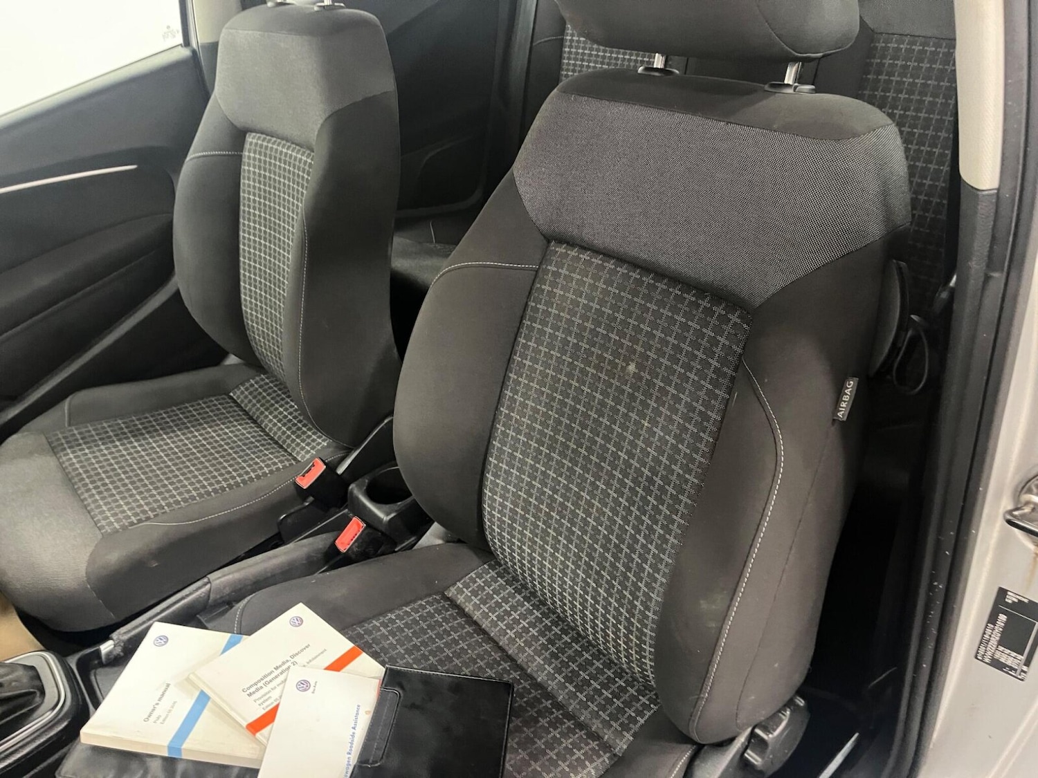 Used Volkswagen Polo 2015 for sale - 77636232: Photo 37