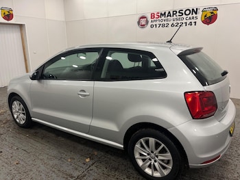 Used Volkswagen Polo 2015 for sale - 77636232: Photo