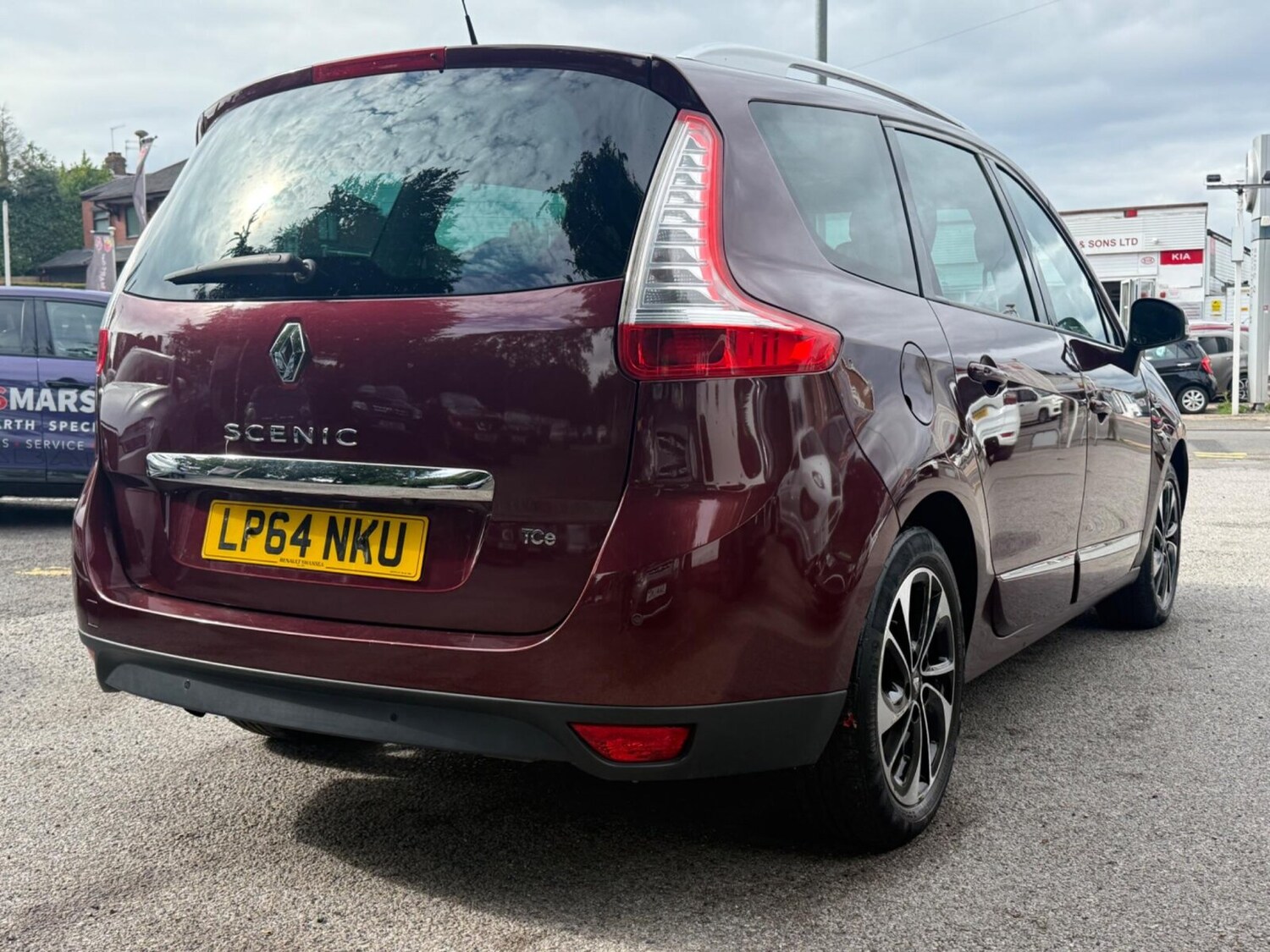 2015 Renault Grand Scenic 1.2 TCe ENERGY Dynamique TomTom Euro 5 (s/s) 5dr MPV P - Picture 11 of 24
