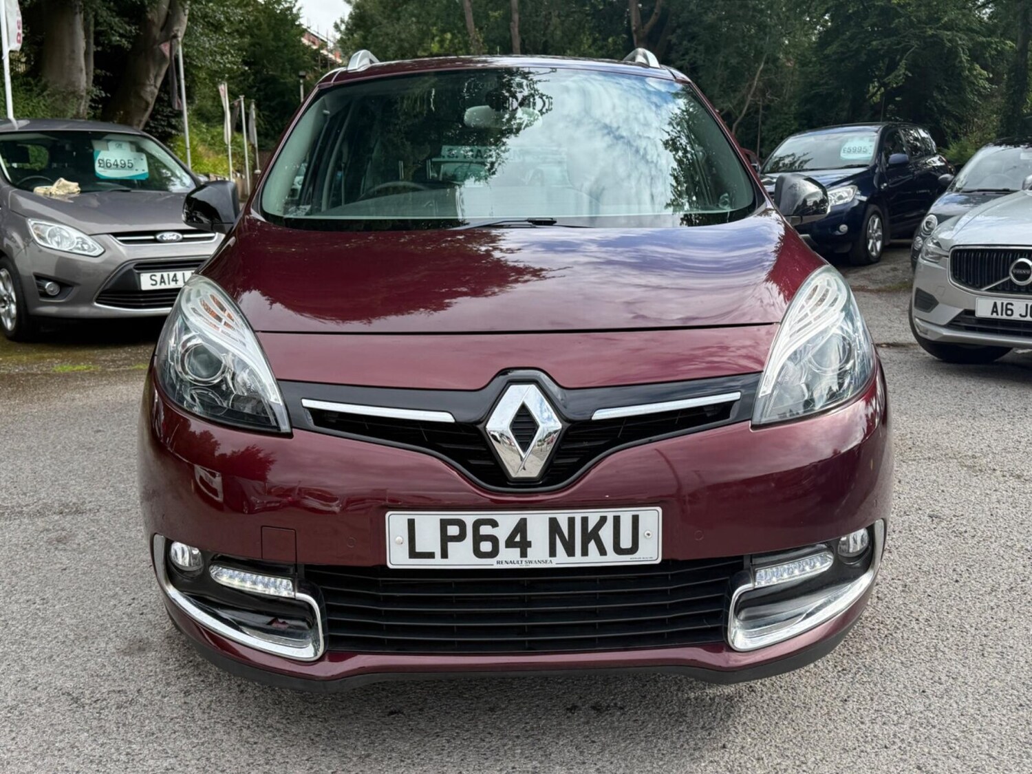 2015 Renault Grand Scenic 1.2 TCe ENERGY Dynamique TomTom Euro 5 (s/s) 5dr MPV P - Picture 8 of 24