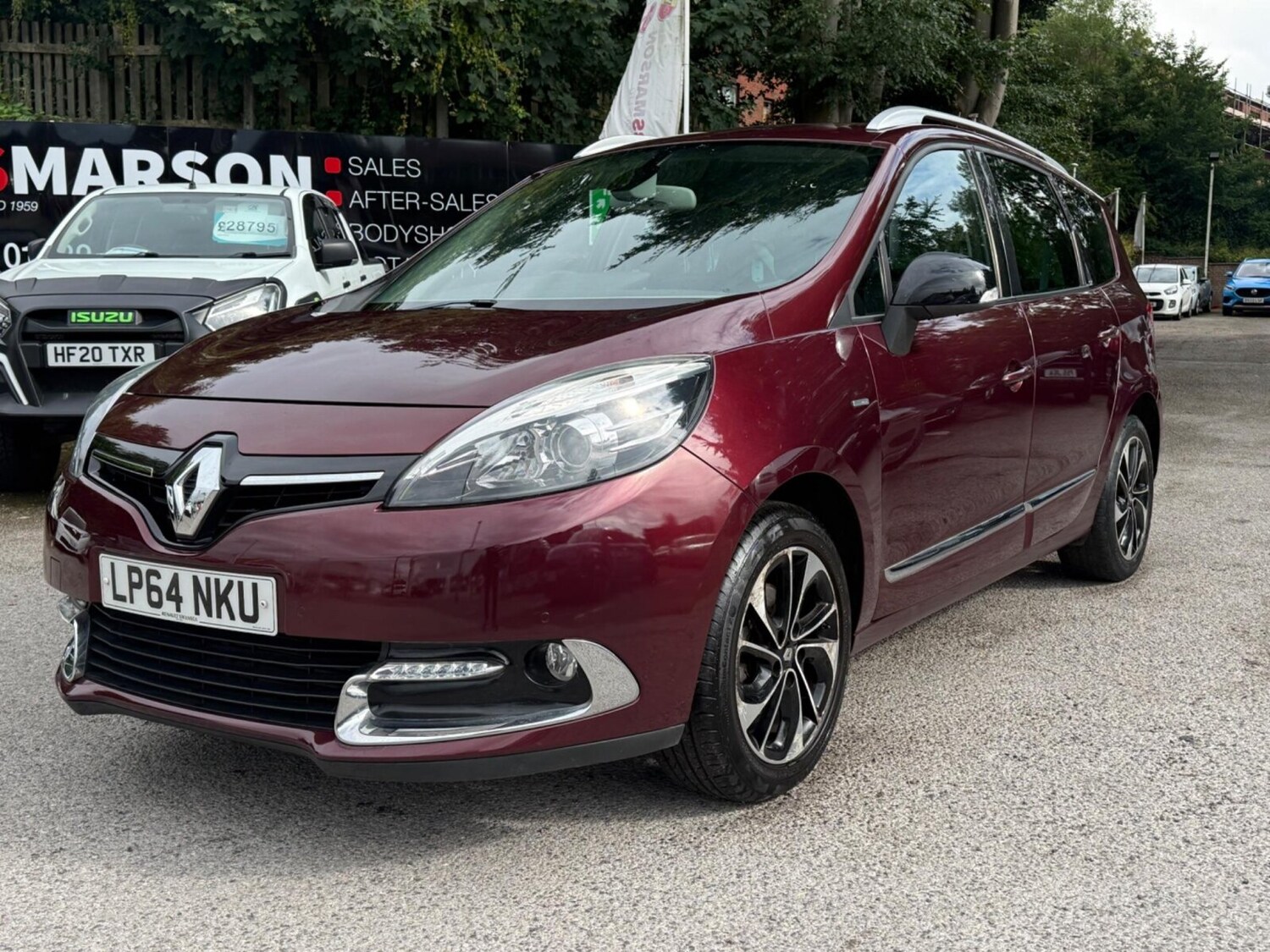 2015 Renault Grand Scenic 1.2 TCe ENERGY Dynamique TomTom Euro 5 (s/s) 5dr MPV P - Picture 9 of 24