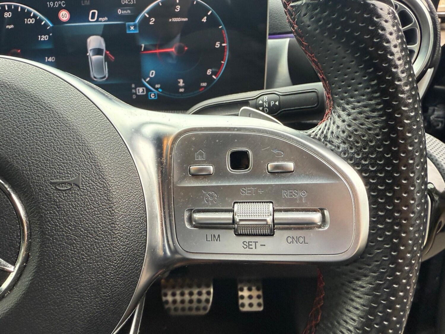 Used Mercedes-Benz A-Class 2019 for sale - 75664948: Photo 32