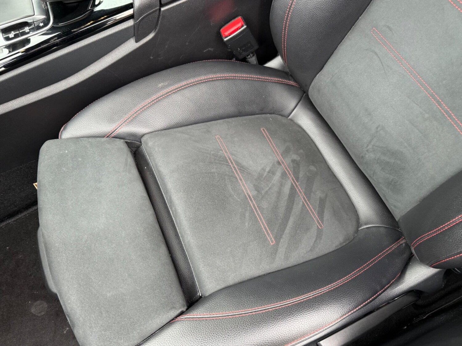 Used Mercedes-Benz A-Class 2019 for sale - 75664948: Photo 43