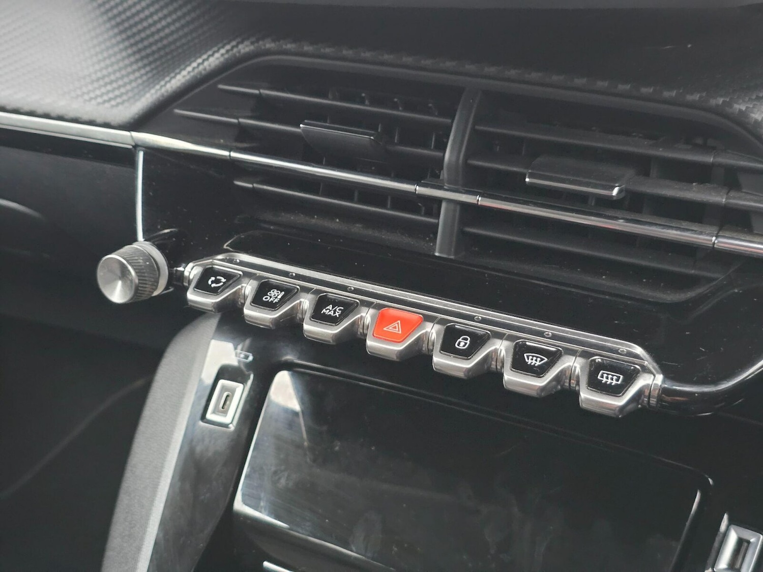 Used Peugeot 2008 2021 for sale - 76773134: Photo 11