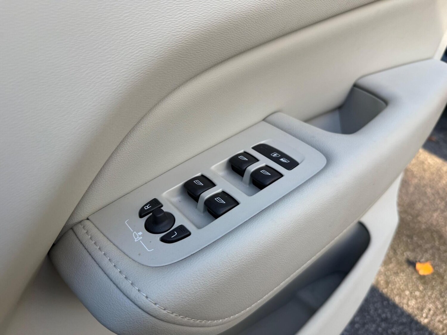 Used Volvo XC60 2022 for sale - 76428053: Photo 42