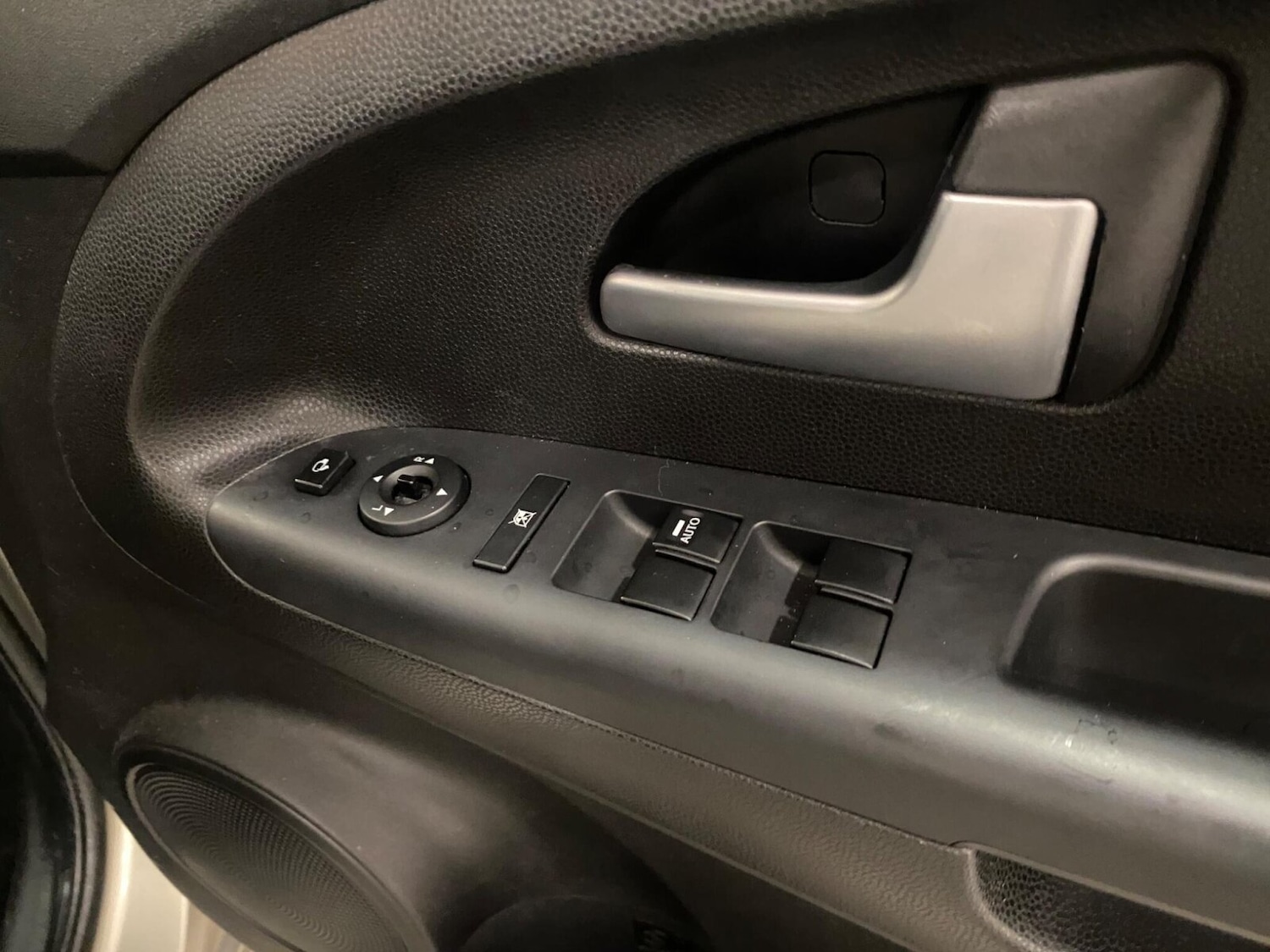 Used Kia Venga 2013 for sale - 77745876: Photo 11