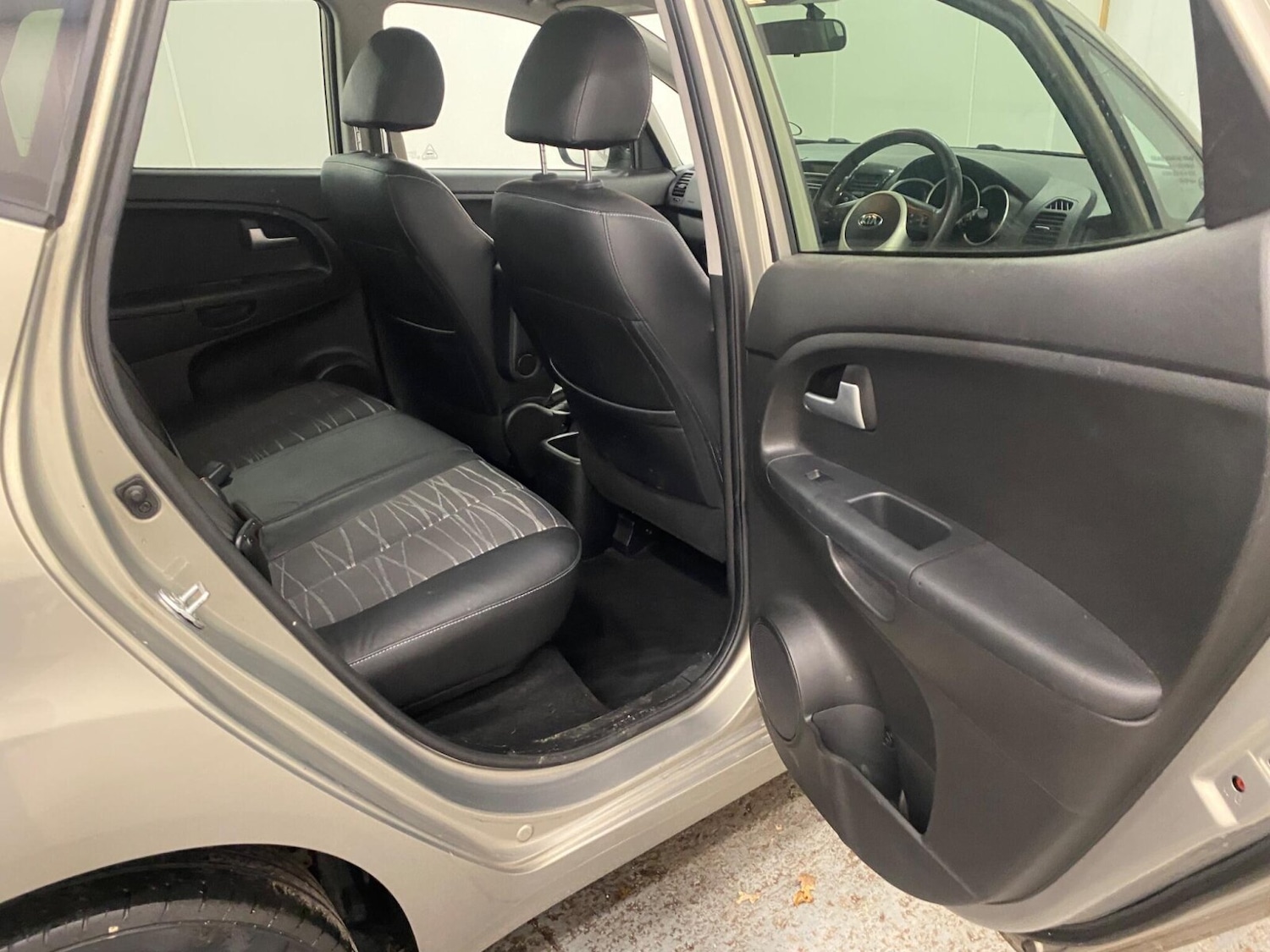 Used Kia Venga 2013 for sale - 77745876: Photo 14