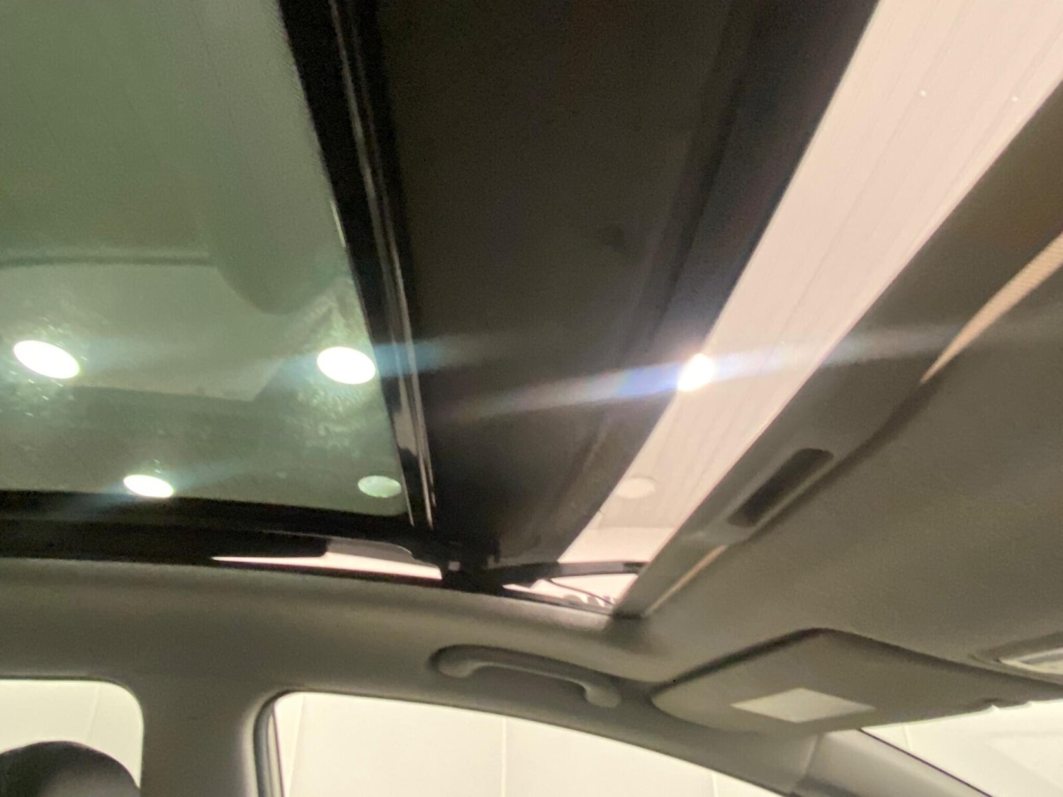 Used Kia Venga 2013 for sale - 77745876: Photo 25