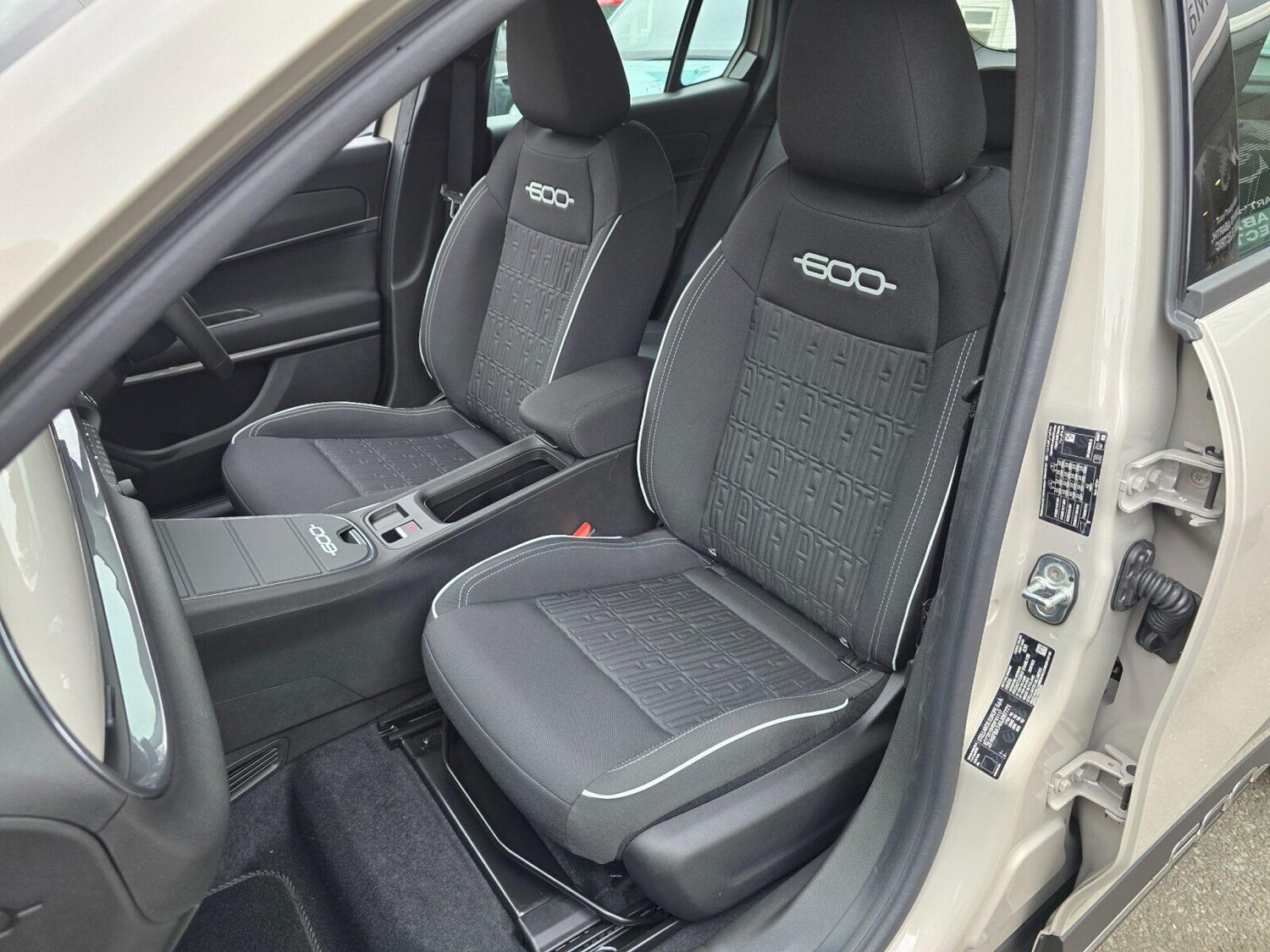 Used Fiat 600 2025 for sale - 76265629: Photo 58