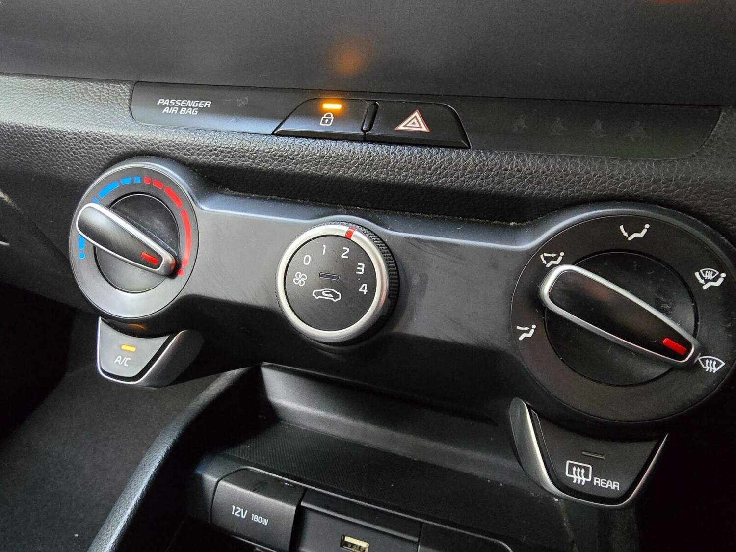 Used Kia Stonic 2022 for sale - 76003586: Photo 17