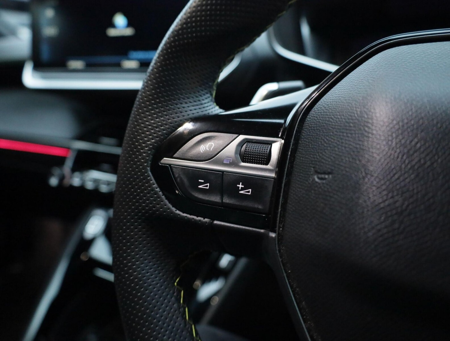 Used Peugeot 208 2022 for sale - 77020640: Photo 21