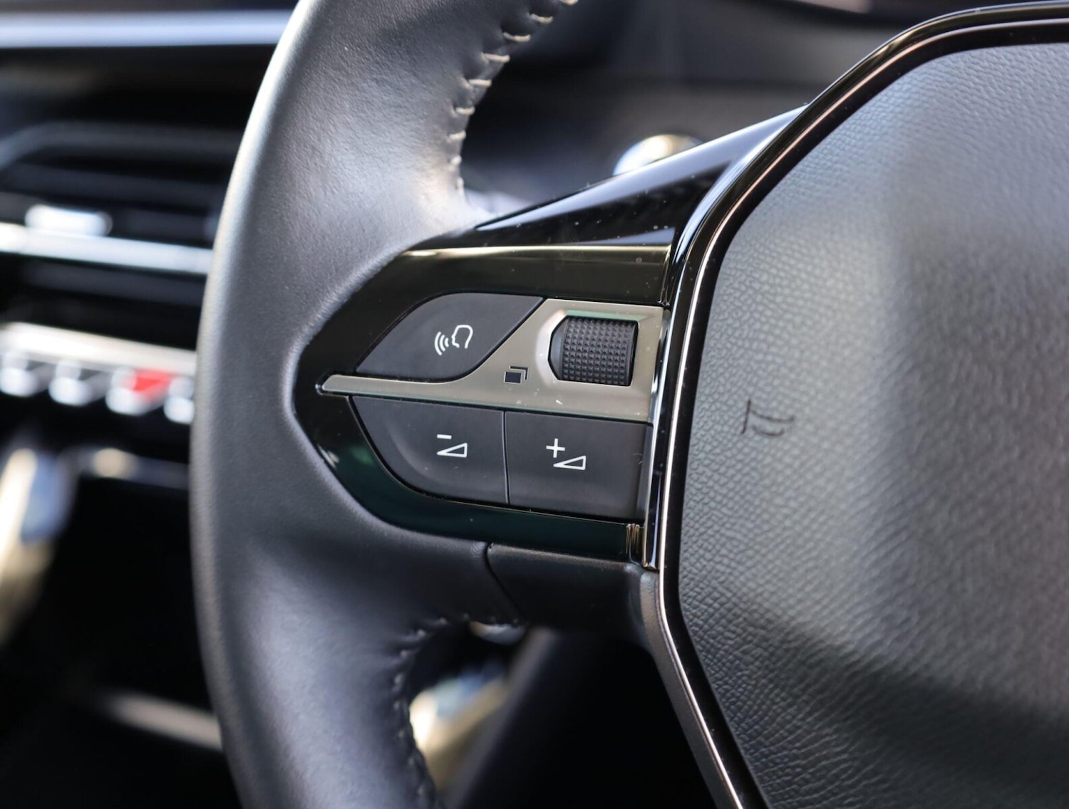 Used Peugeot 2008 2022 for sale - 76675071: Photo 19