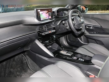 Used Peugeot 2008 2024 for sale - 76677398: Photo