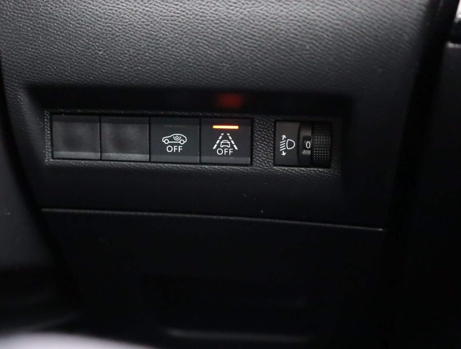 Used Peugeot 2008 2022 for sale - 76675379: Photo 14