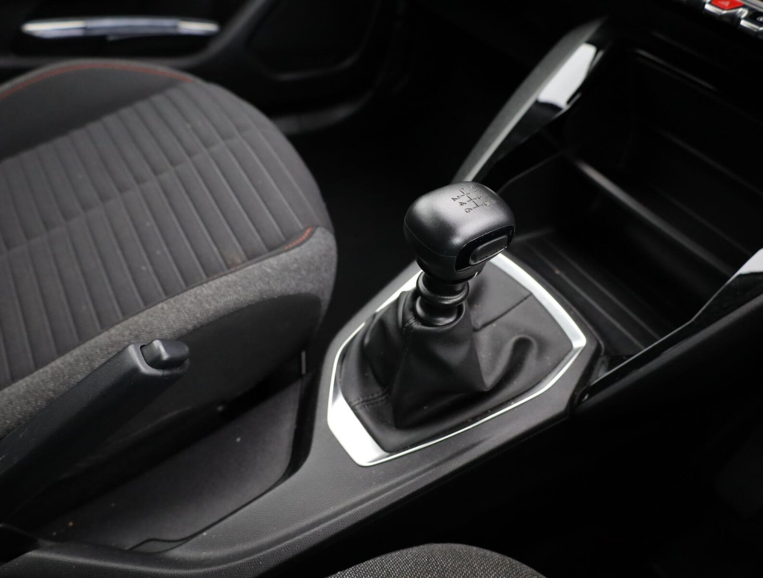 Used Peugeot 2008 2022 for sale - 76675379: Photo 6