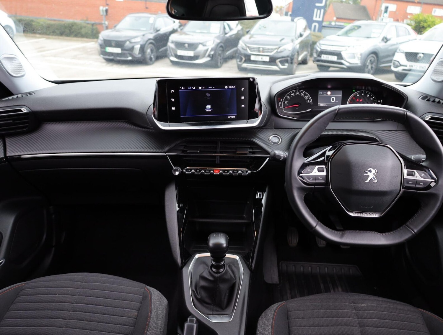 Used Peugeot 2008 2022 for sale - 76675379: Photo 8