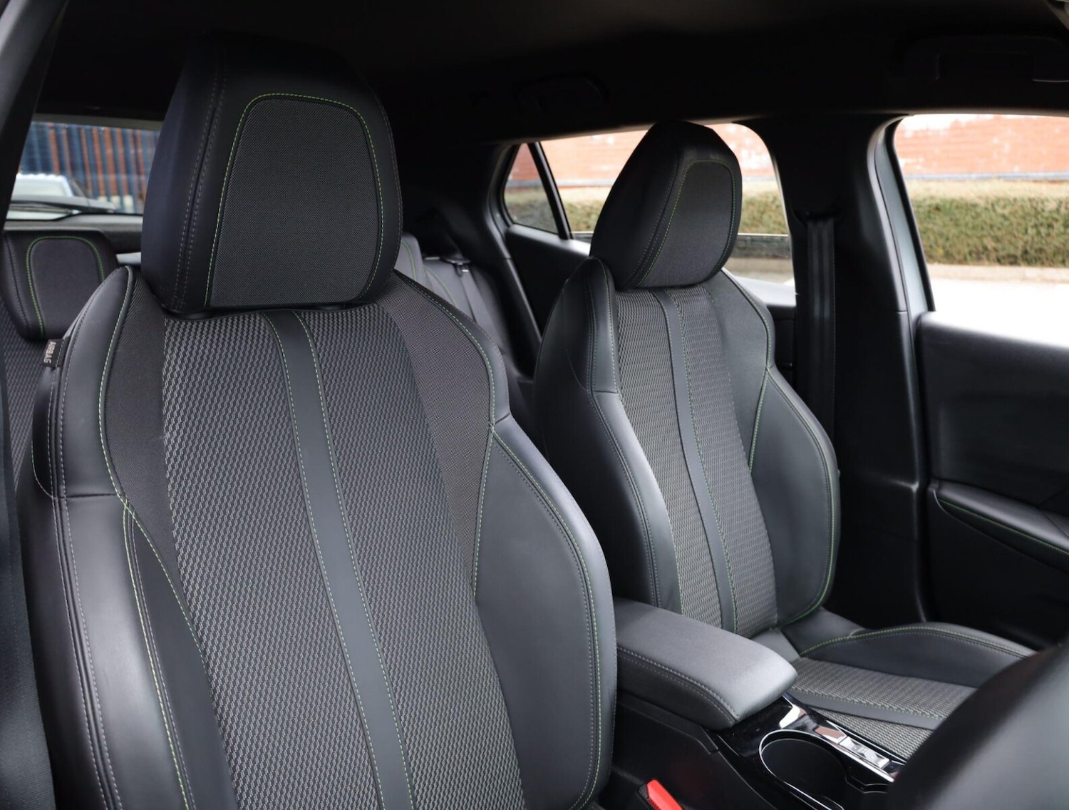 Used Peugeot 2008 2025 for sale - 76987041: Photo 9