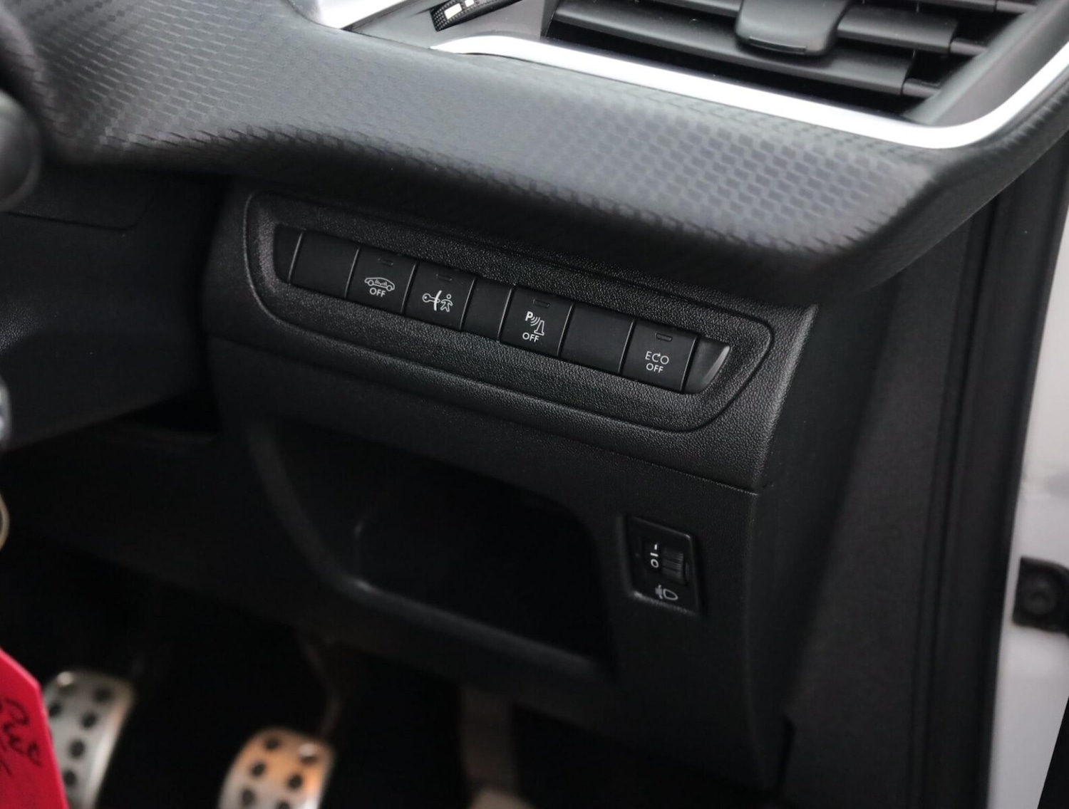 Used Peugeot 2008 2018 for sale - 76885102: Photo 16