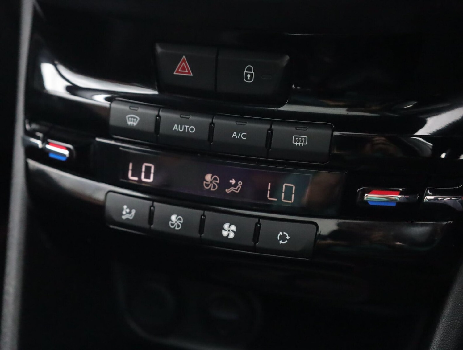 Used Peugeot 2008 2018 for sale - 76885102: Photo 17