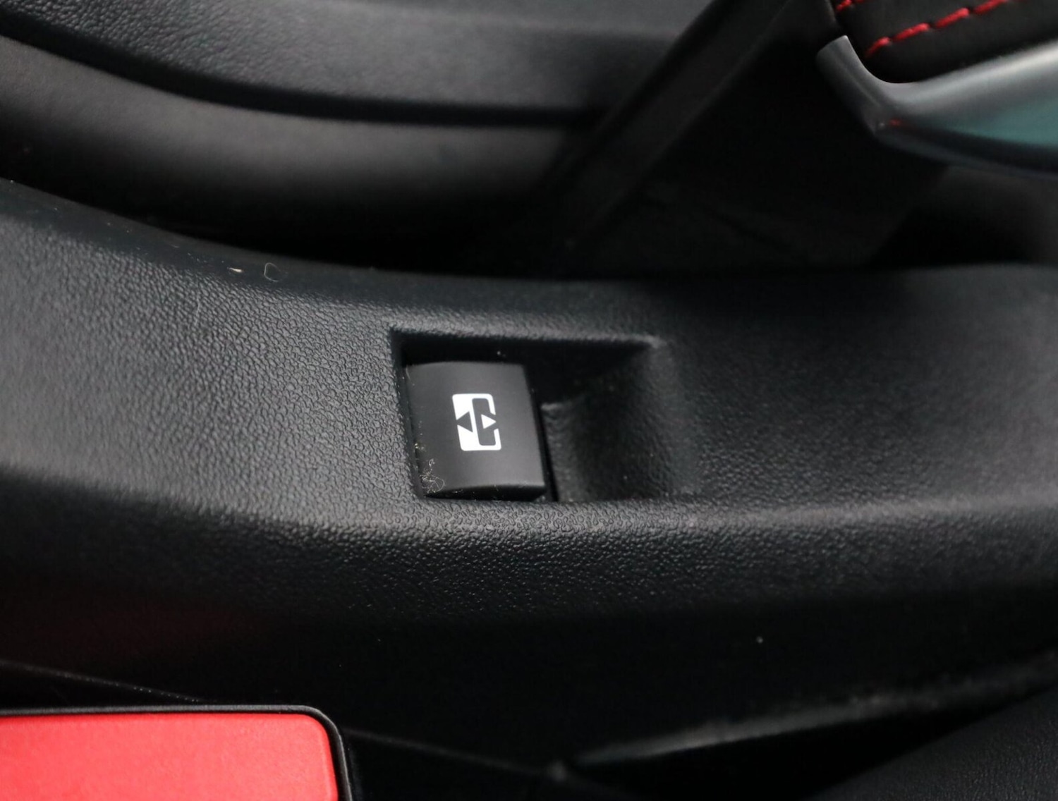 Used Peugeot 2008 2018 for sale - 76885102: Photo 20