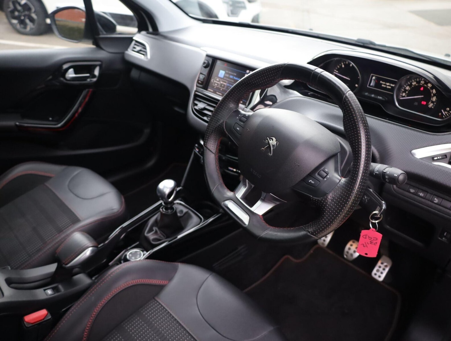 Used Peugeot 2008 2018 for sale - 76885102: Photo 7