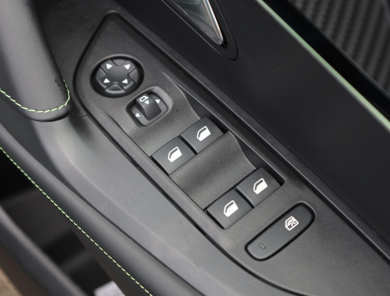 Used Peugeot 2008 2025 for sale - 76678228: Photo 17