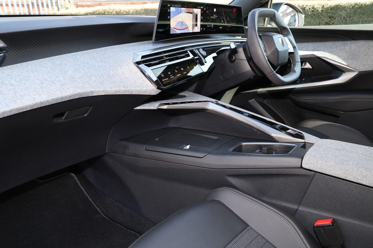 Used Peugeot 3008 2024 for sale - 76677037: Photo 2