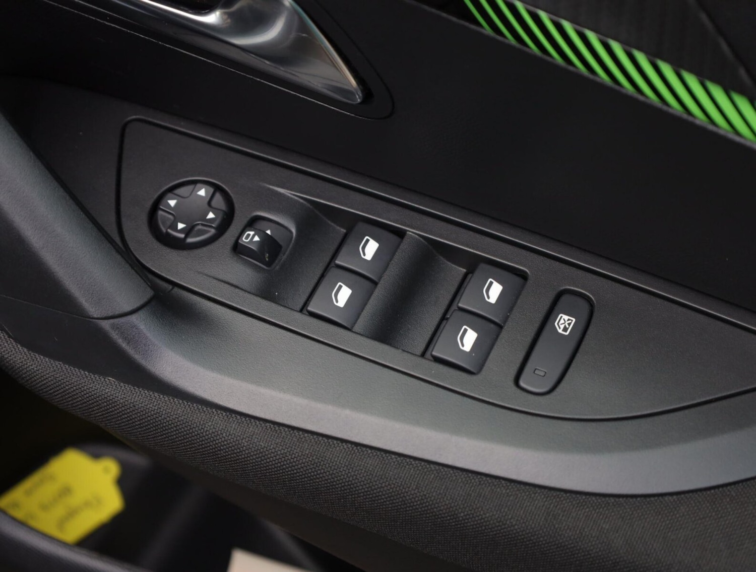 Used Peugeot 2008 2023 for sale - 76676032: Photo 15