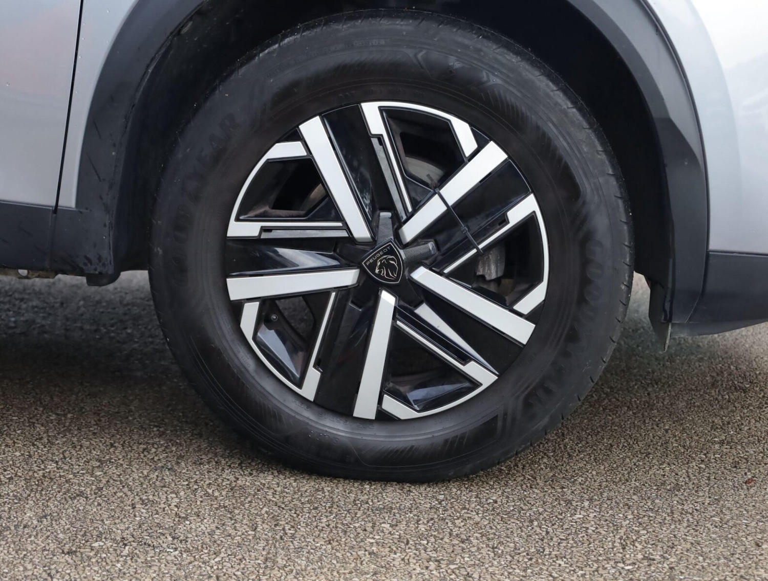 Used Peugeot 2008 2023 for sale - 76676032: Photo 23