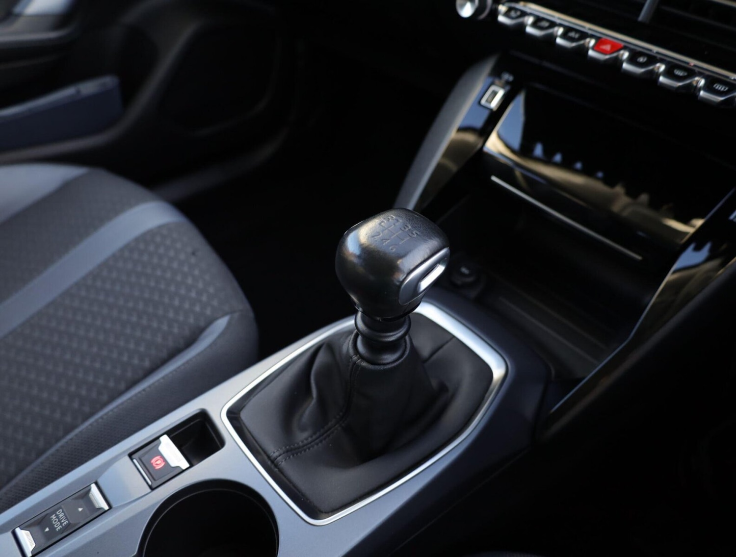 Used Peugeot 2008 2020 for sale - 76681092: Photo 7