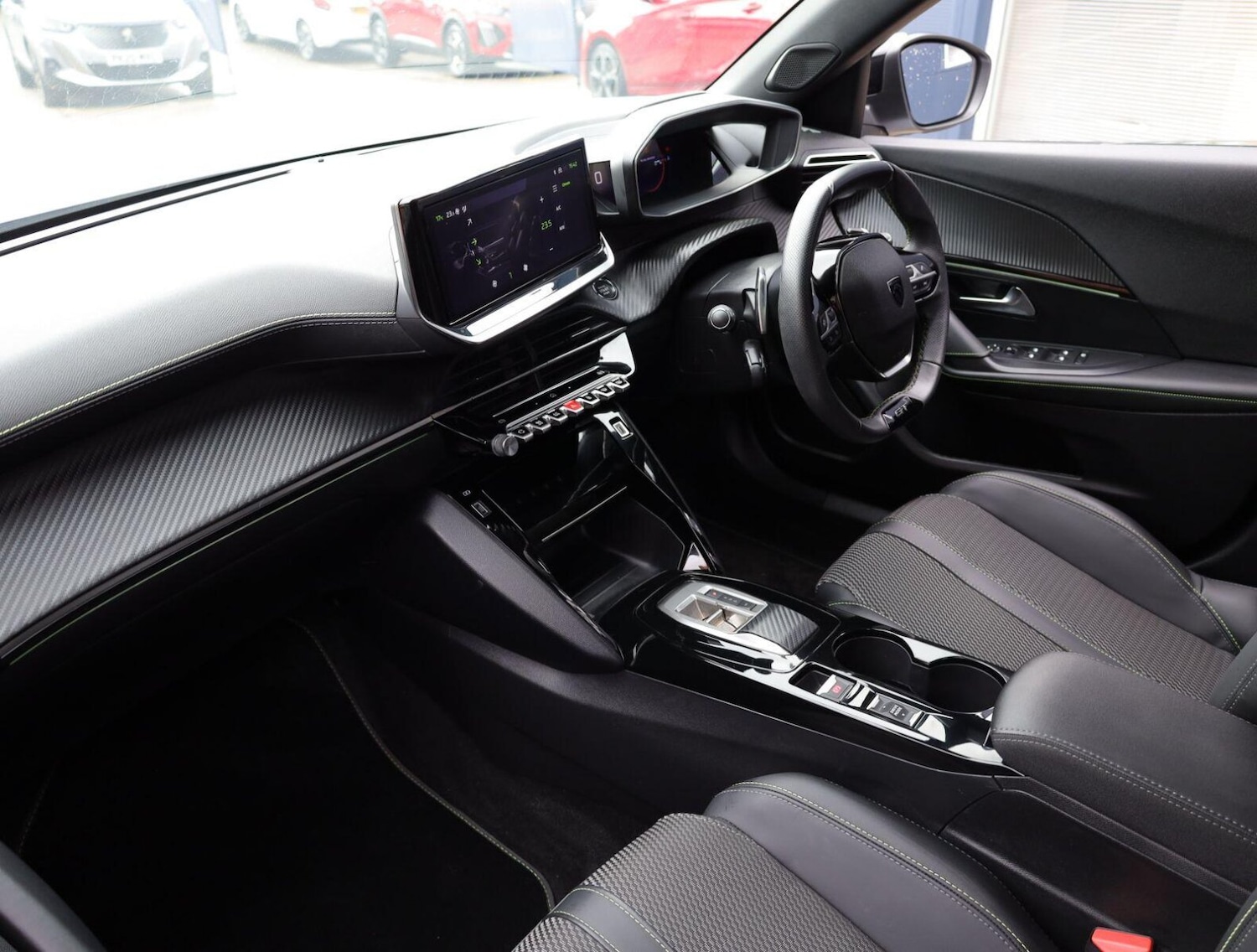 Used Peugeot 2008 2024 for sale - 76987040: Photo 10